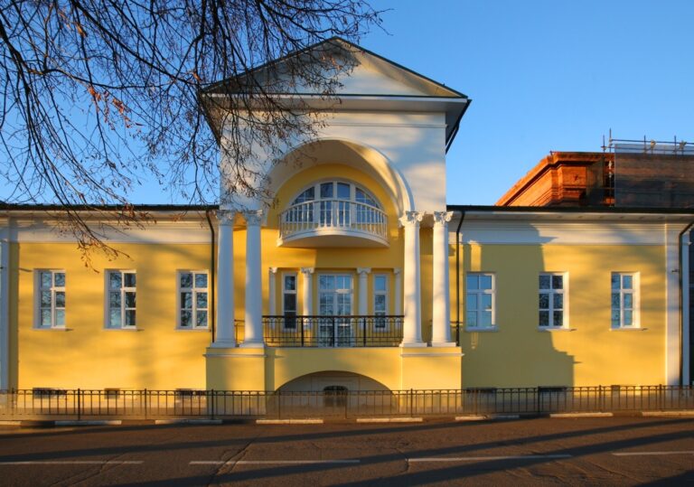 Дом общества врачей